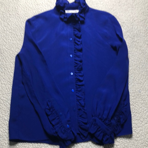 Zara Tops - Women’s Blouse with ruffles